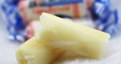 奶糖外面通常包裹着一层透明的薄纸,猜一猜它是什么做的?支付宝蚂蚁庄园6月2日答案截图